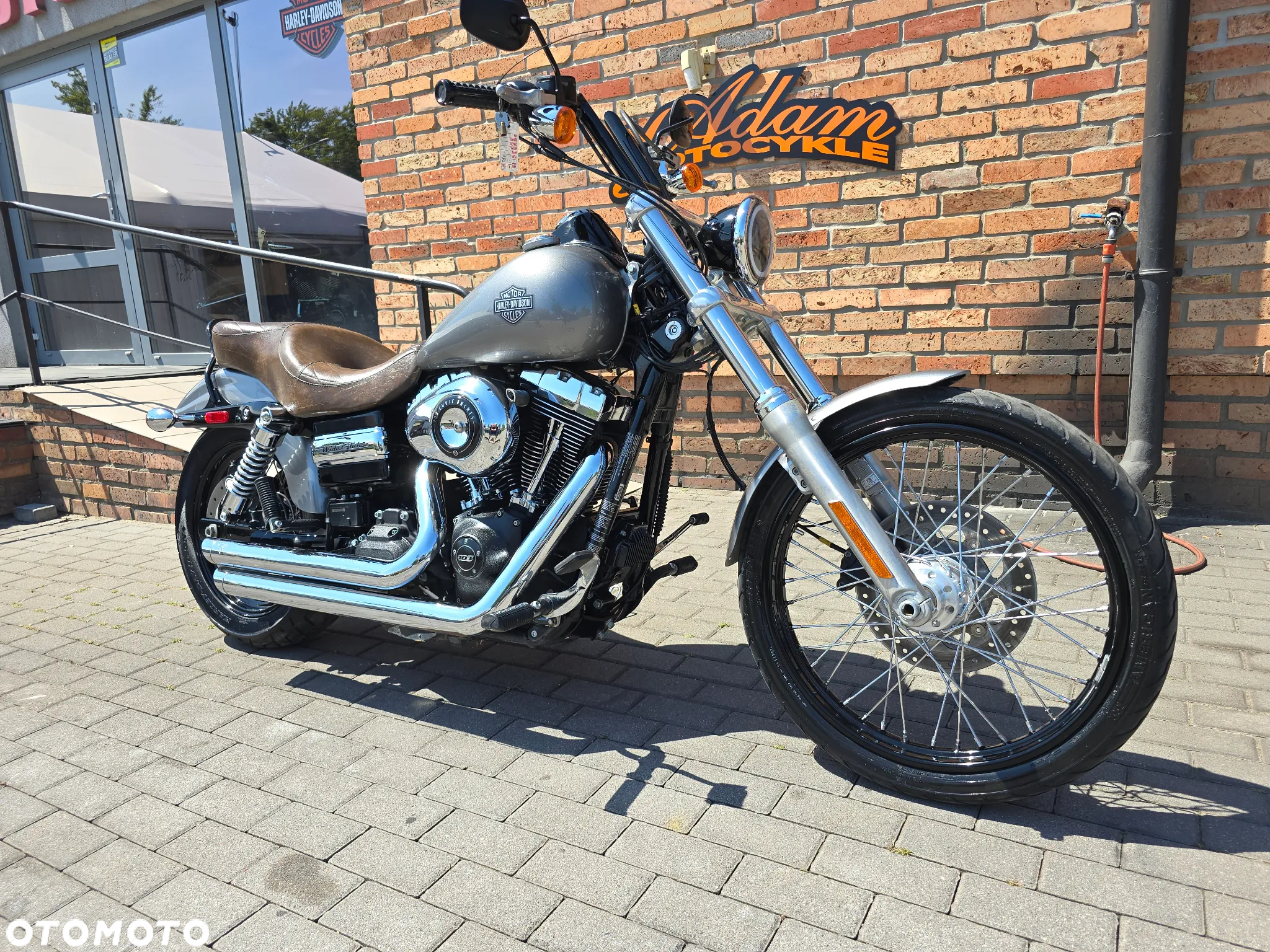 Harley-Davidson Dyna Wide Glide - 25