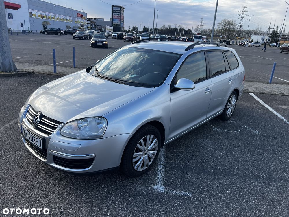Volkswagen Golf - 1