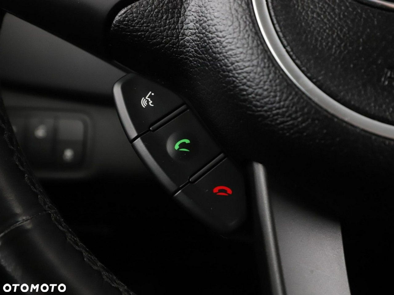 Kia Carens - 31
