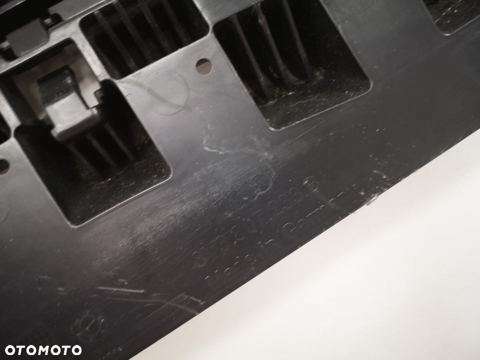 AUDI A3 8V3 LIFT 16- OSŁONA DOLNA / PŁYTA POD ZDERZAK NR 8V3807233B NR AUKCJI OSŁ315 - 6
