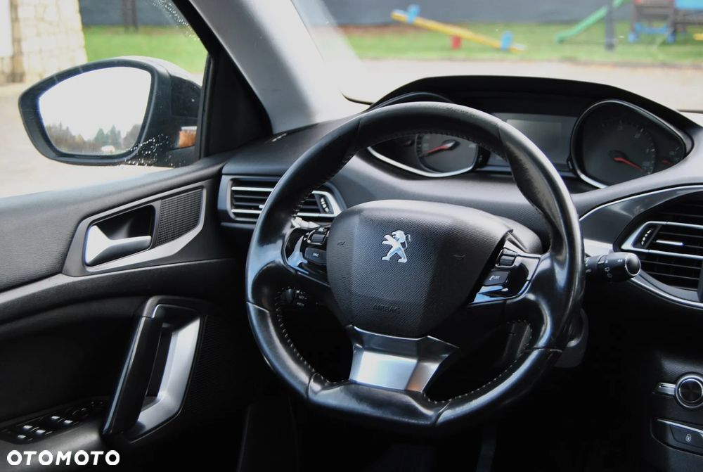 Peugeot 308 HDi FAP 150 Family - 10