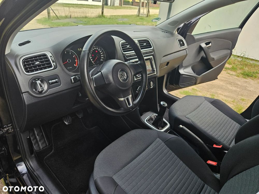 Volkswagen Polo 1.4 MATCH - 23