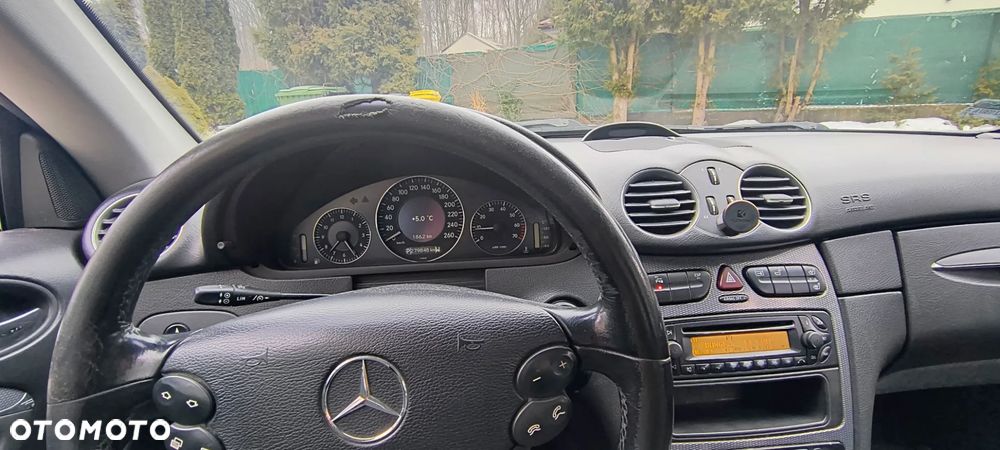 Mercedes-Benz CLK - 23