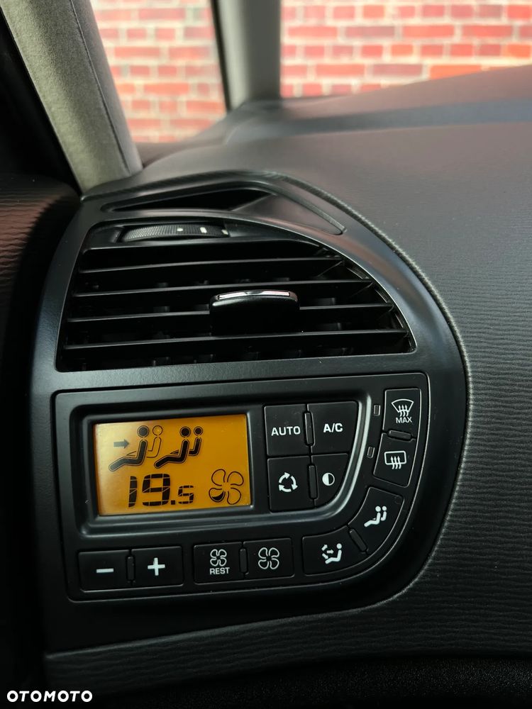 Citroën C4 Picasso - 29