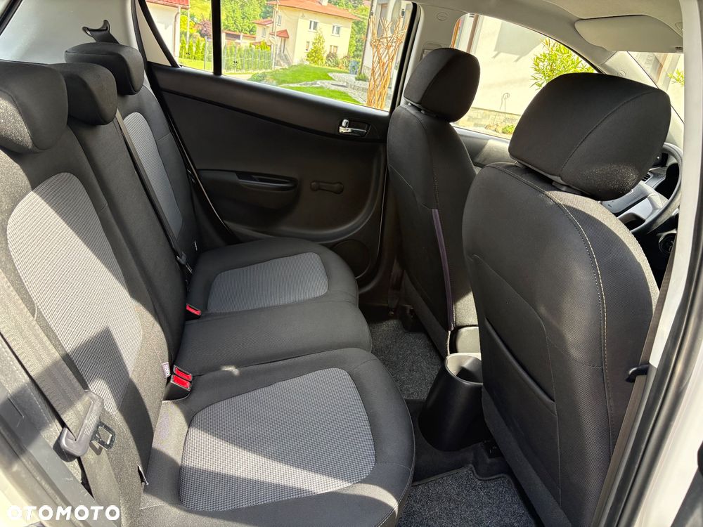 Hyundai i20 1.2 Trend - 11