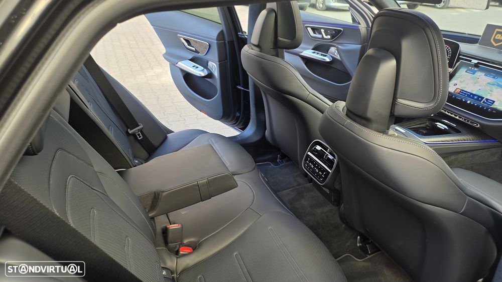 Mercedes-Benz E 53 AMG Hybrid 4Matic+ - 30