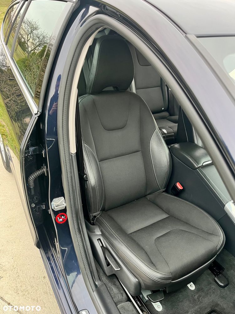 Volvo V60 D2 Drive-E Momentum - 19