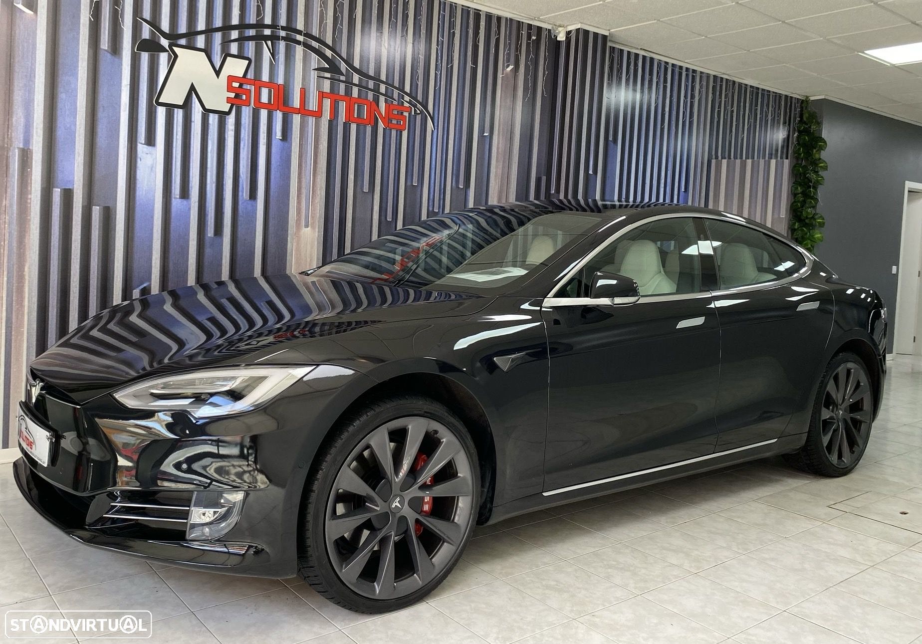Tesla Model S 100D - 1