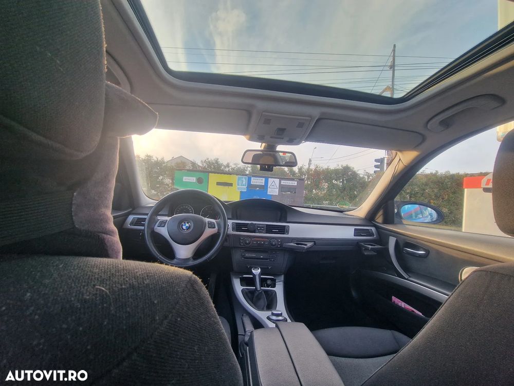 BMW Seria 3 320d Touring - 15