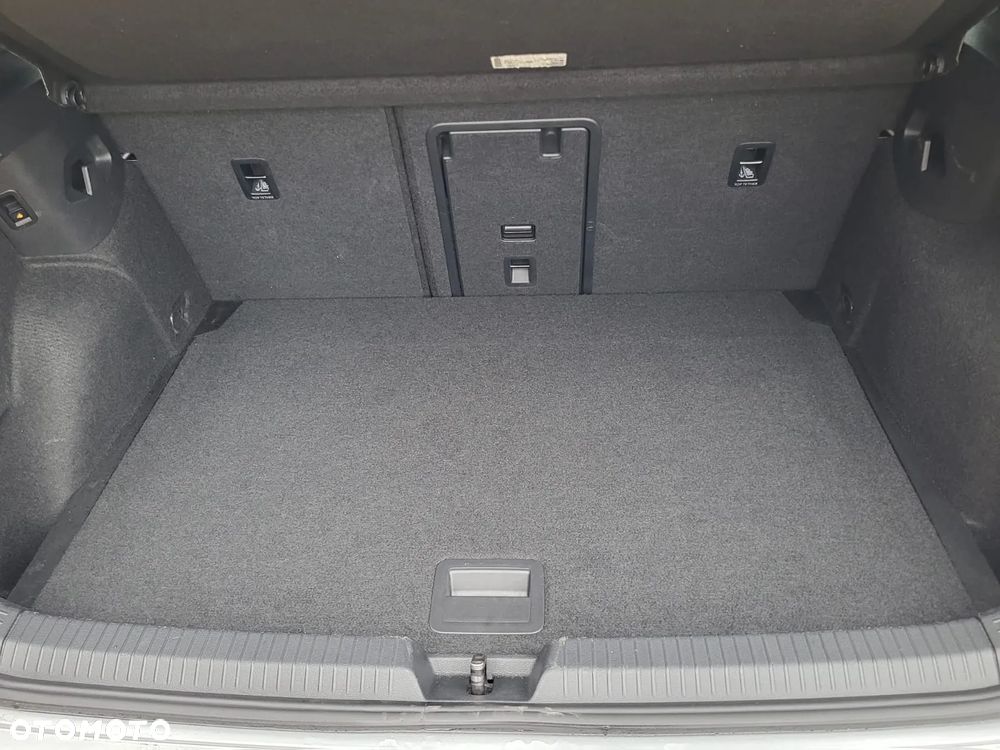 Volkswagen Golf VIII 2.0 TDI GTD DSG - 16