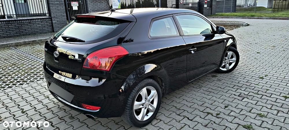 Kia Ceed Cee'd 1.6 Crdi S Euro2012 - 4