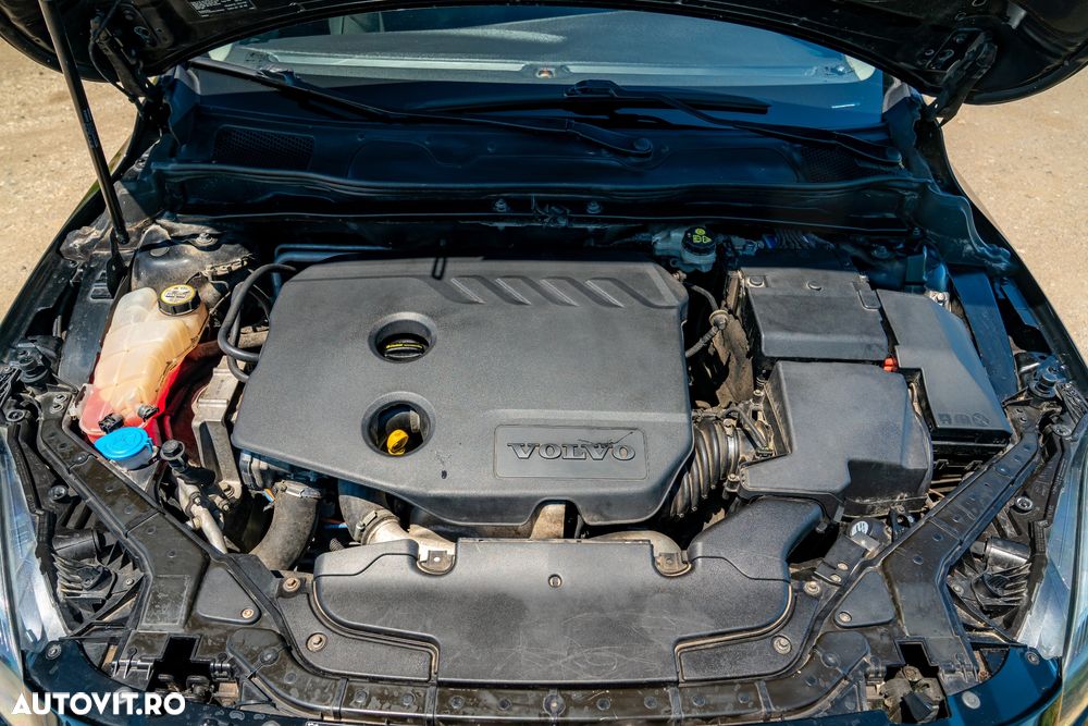 Volvo V40 D2 Aut. Momentum - 12