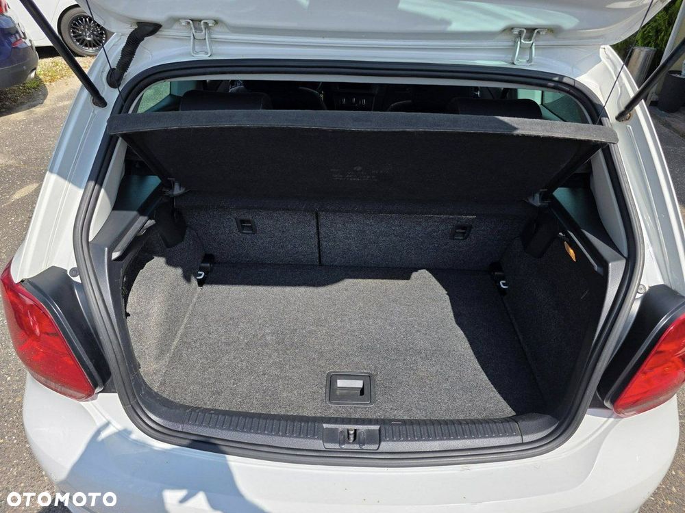 Volkswagen Polo 1.6 TDI Blue Motion Technology Trendline - 25