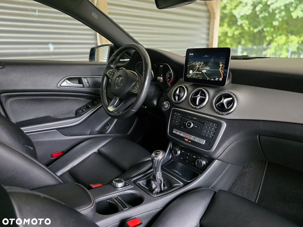 Mercedes-Benz CLA - 23