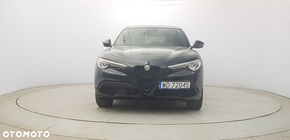 Alfa Romeo Stelvio - 2