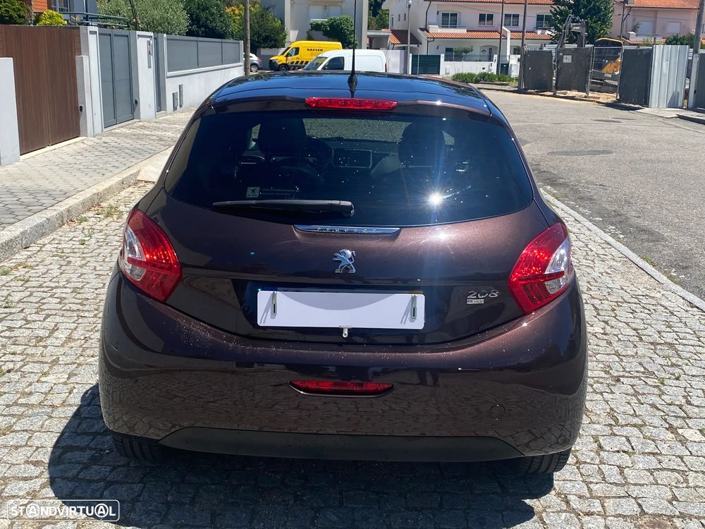 Peugeot 208 1.6 e-HDi Allure 2-Tronic - 8
