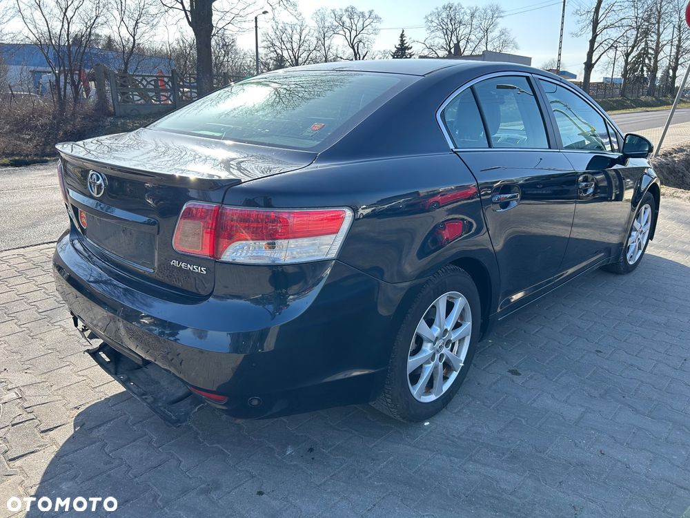 Toyota Avensis - 3