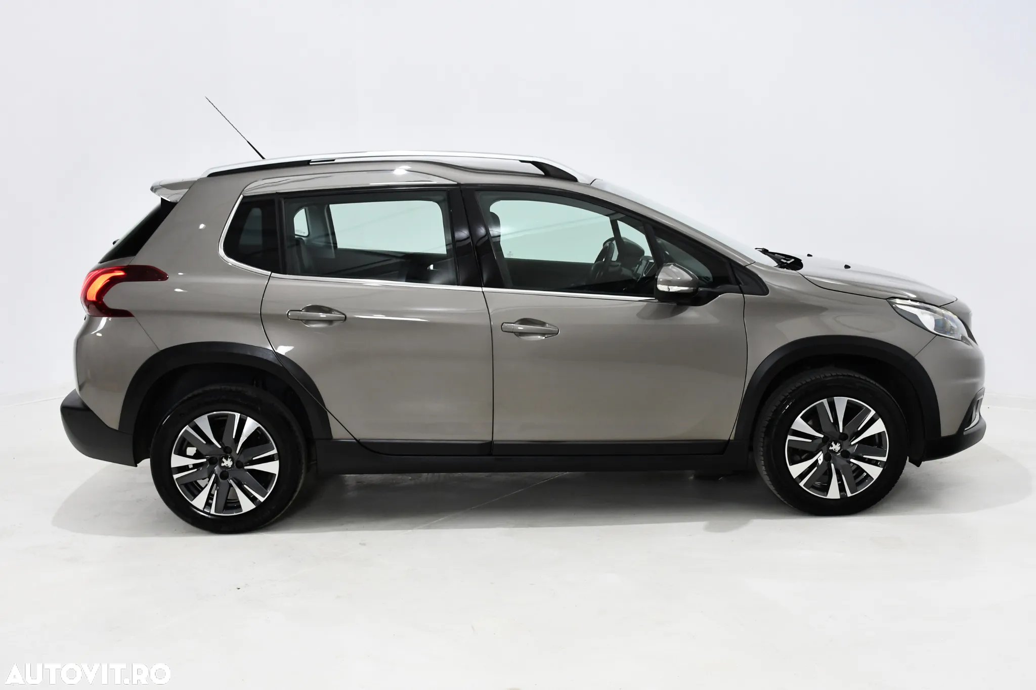 Peugeot 2008 1.2 PureTech Turbo EAT6 S&S Allure - 3