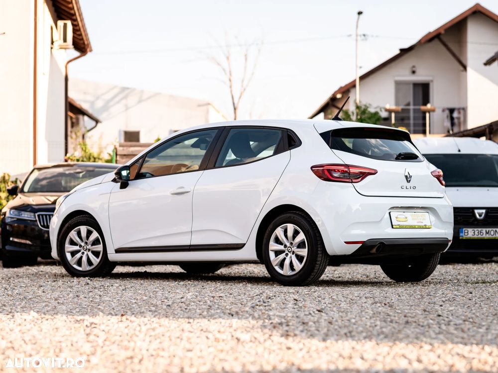 Renault Clio - 9