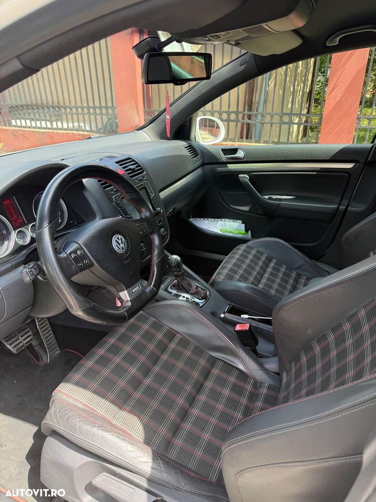 Volkswagen Golf 2.0 FSI DSG GTI 30 Edition - 7