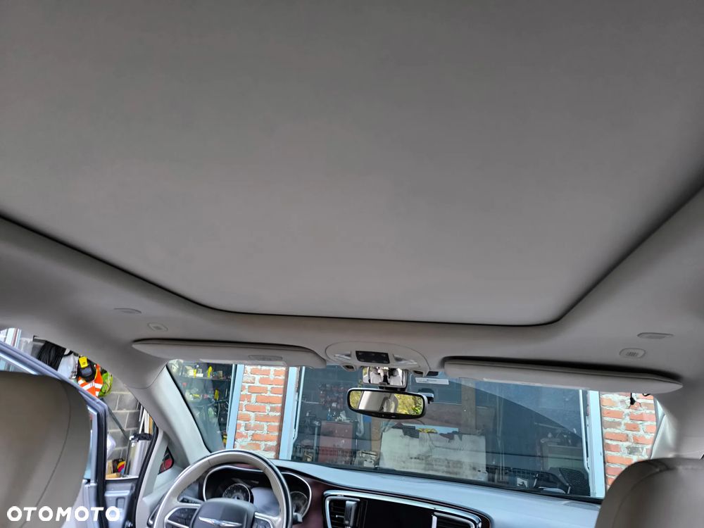 Chrysler Pacifica - 25