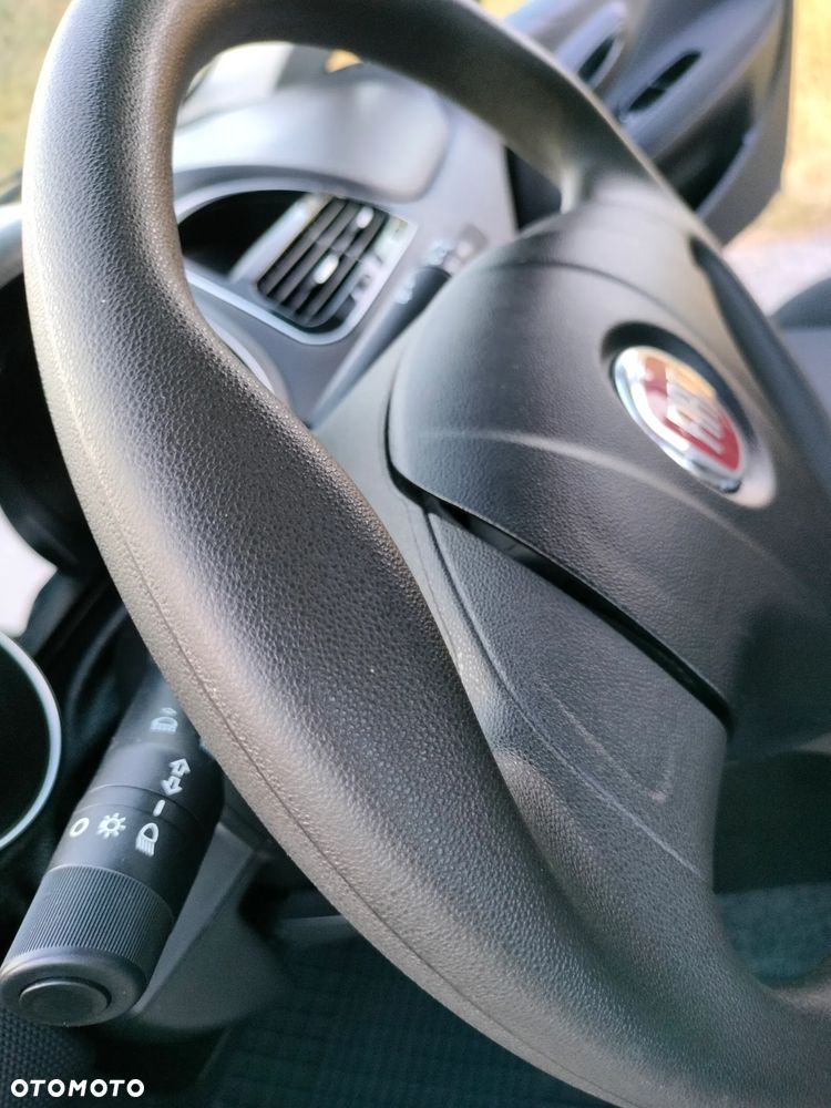 Fiat Punto Evo 1.2 8V Lounge - 24
