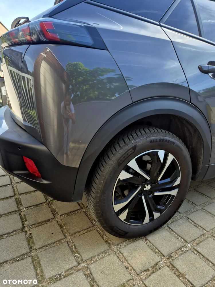 Peugeot 2008 1.2 PureTech Allure S&S - 11