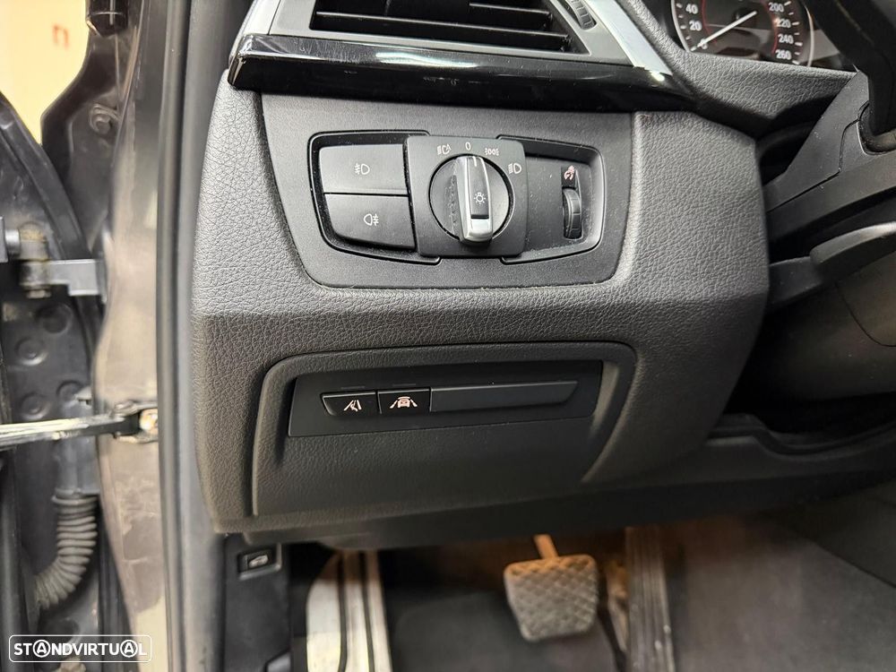 BMW 320 d Pack M Auto - 22