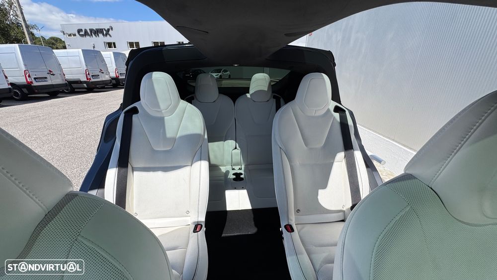 Tesla Model X Plaid AWD - 38