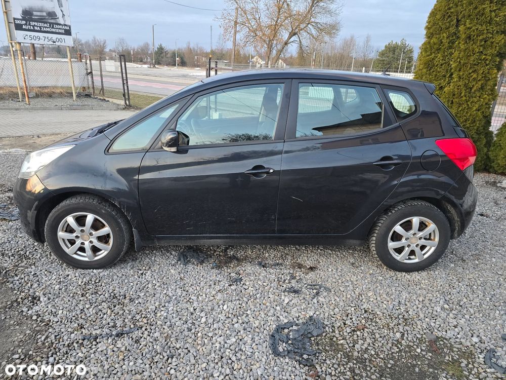 Kia Venga 1.4 CRDi 90 Attract - 11