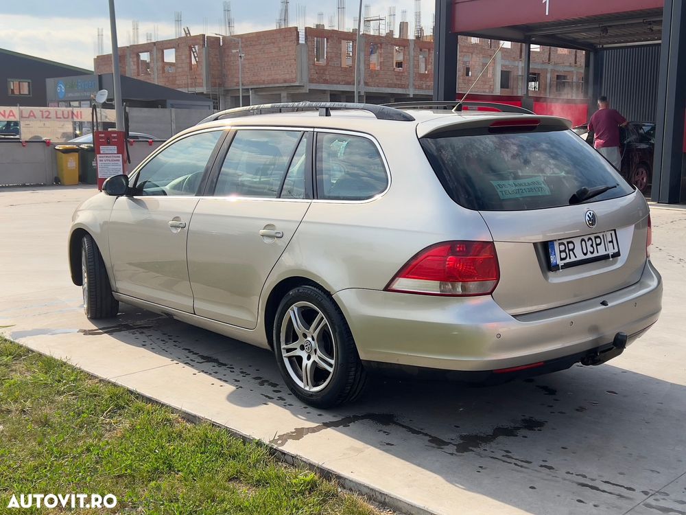 Volkswagen Golf - 1