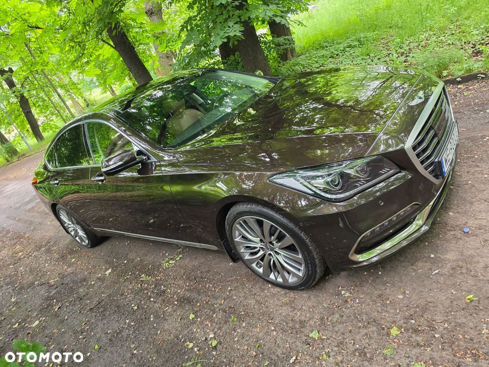 Hyundai Genesis 3.8 V6 GDI - 11