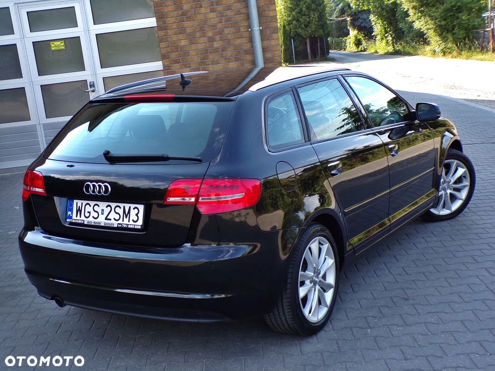 Audi A3 Sportback 2.0 TDI S line Sportpaket plus - 12