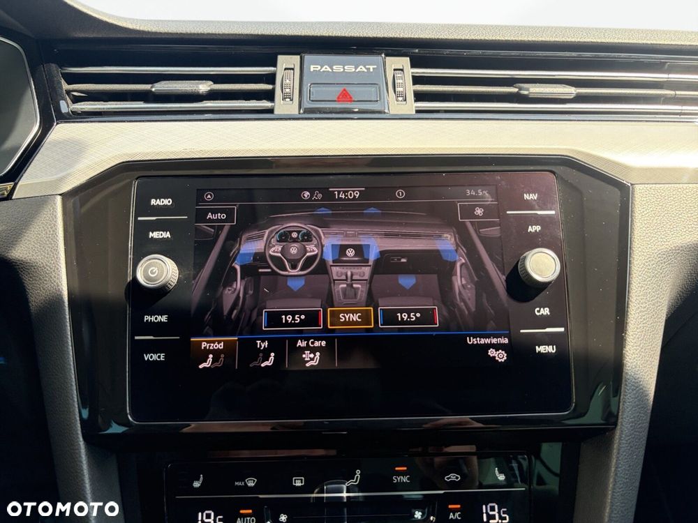 Volkswagen Passat Variant - 23