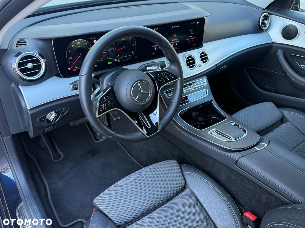 Mercedes-Benz Klasa E 220 d 4-Matic AMG/Avantgarde - 11
