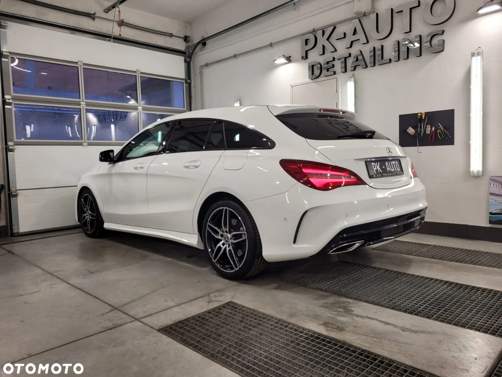 Mercedes-Benz CLA Shooting Brake 200 7G-DCT AMG Line - 10
