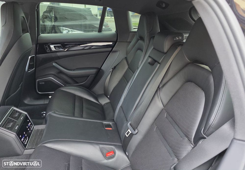 Porsche Panamera Sport Turismo 4 E-Hybrid Platinum Edition PDLS - 27