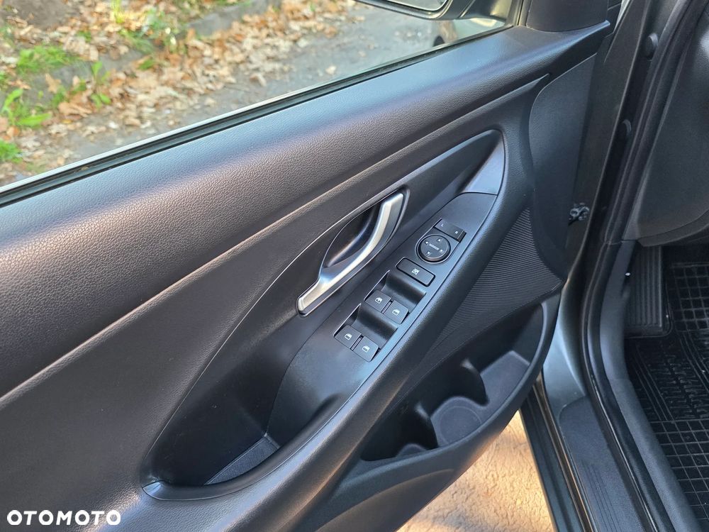 Hyundai i30 1.5 DPI Modern - 3