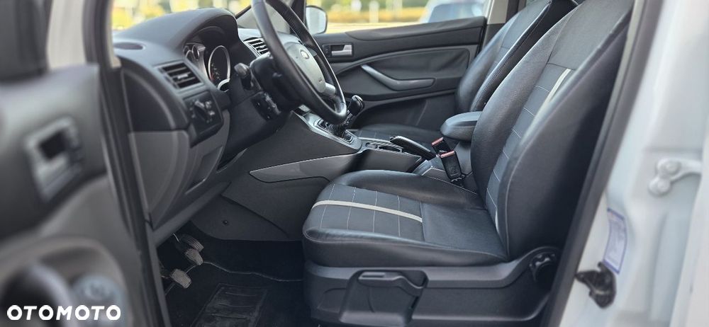 Ford Kuga 2.0 TDCi 4x4 Titanium - 31