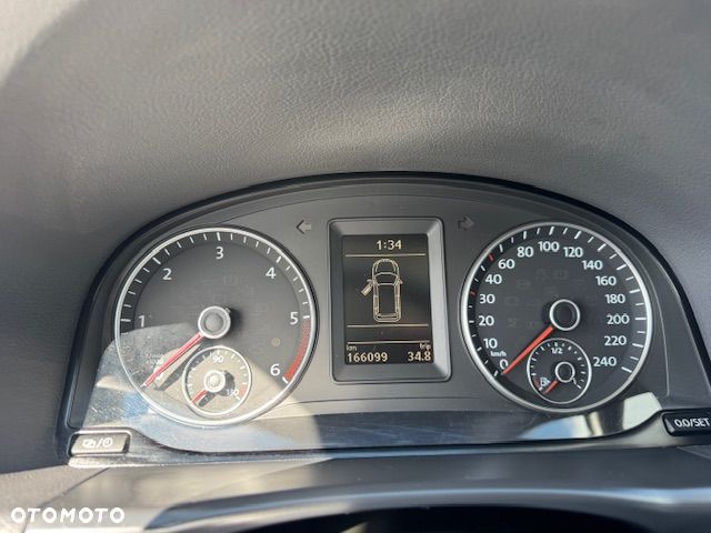 Volkswagen Touran - 16