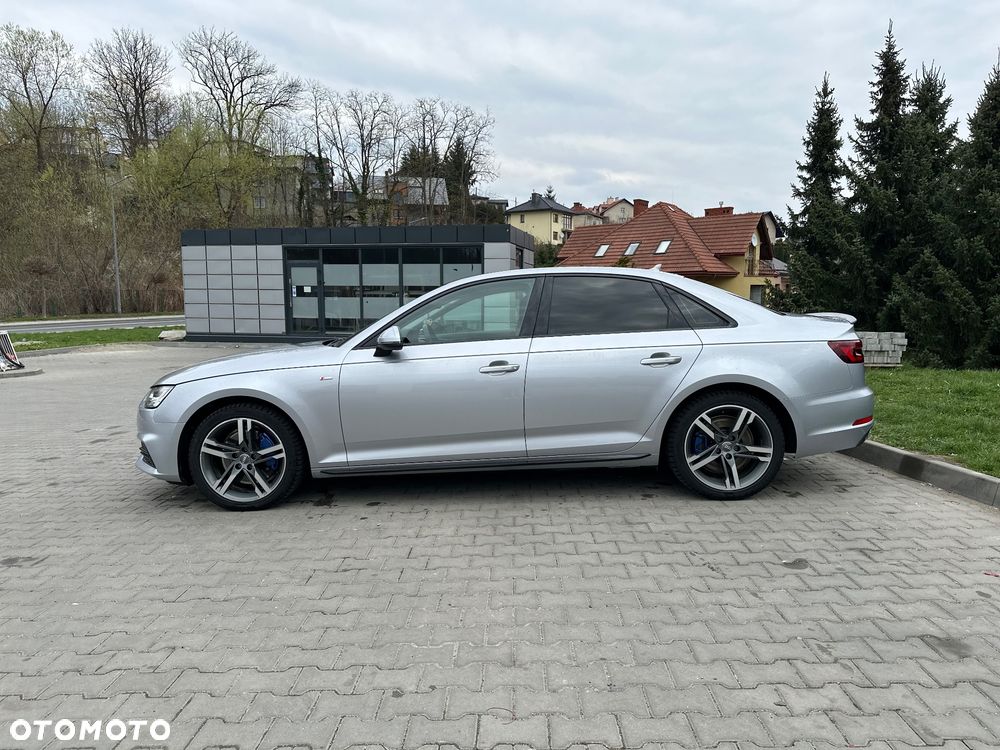 Audi A4 Limousine - 16