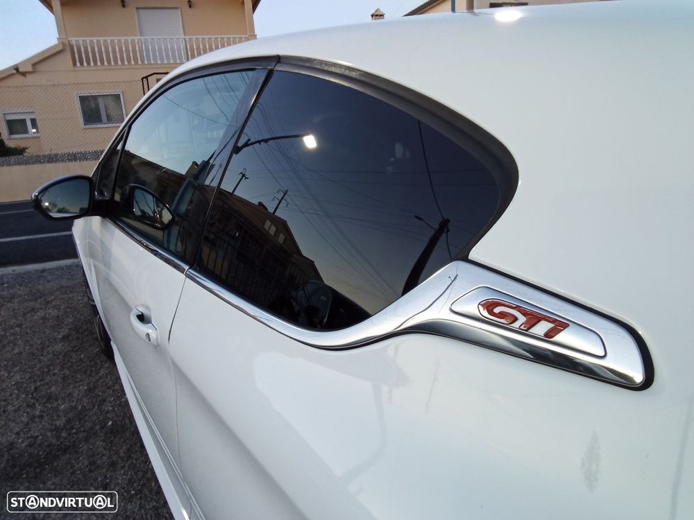 Peugeot 208 1.6 THP GTi - 3