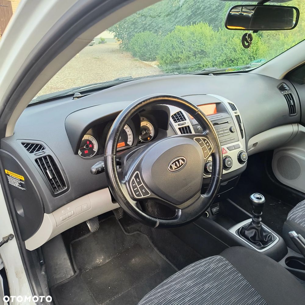 Kia Ceed 1.6 Comfort - 3