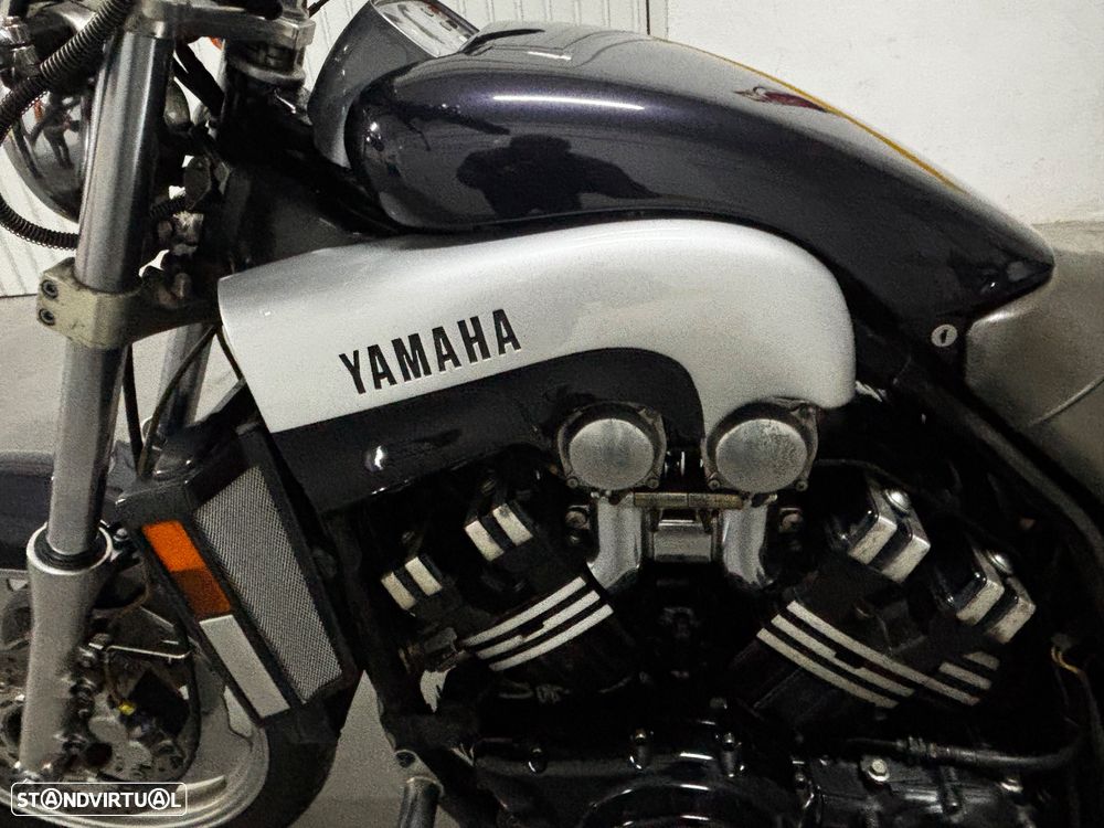 Yamaha Vmax VMX1200 - 5