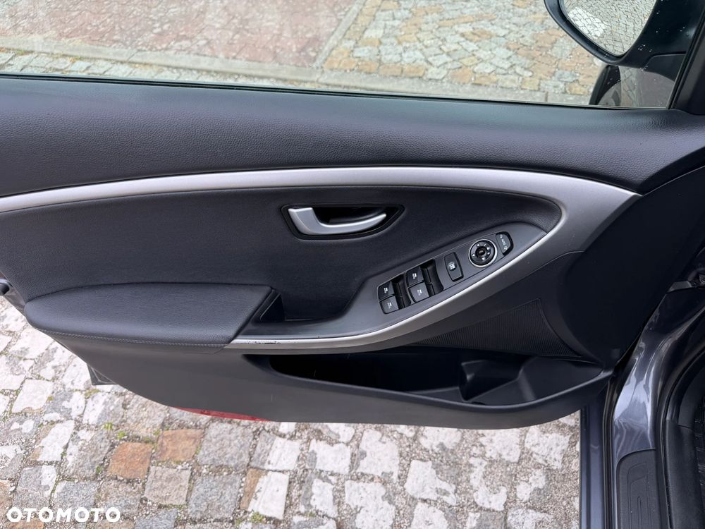 Hyundai i30 1.6 CRDi Premium DCT - 23