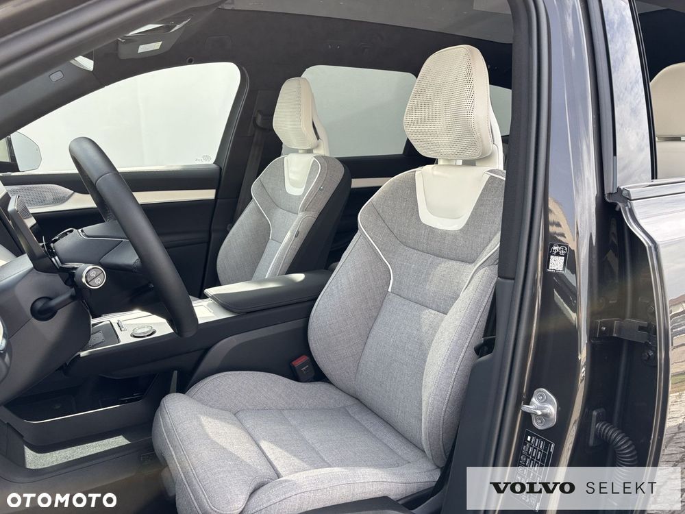 Volvo EX90 - 9
