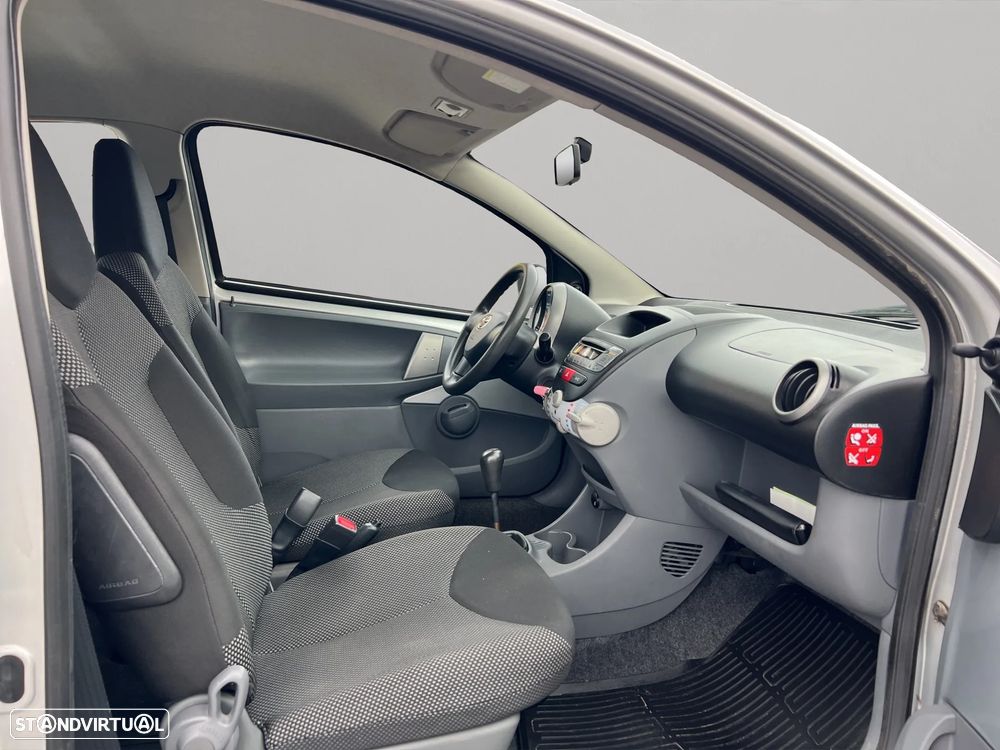 Toyota Aygo 1.0 + AC - 17