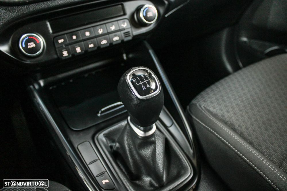 Kia Carens 1.7 CRDi ISG TX - 38