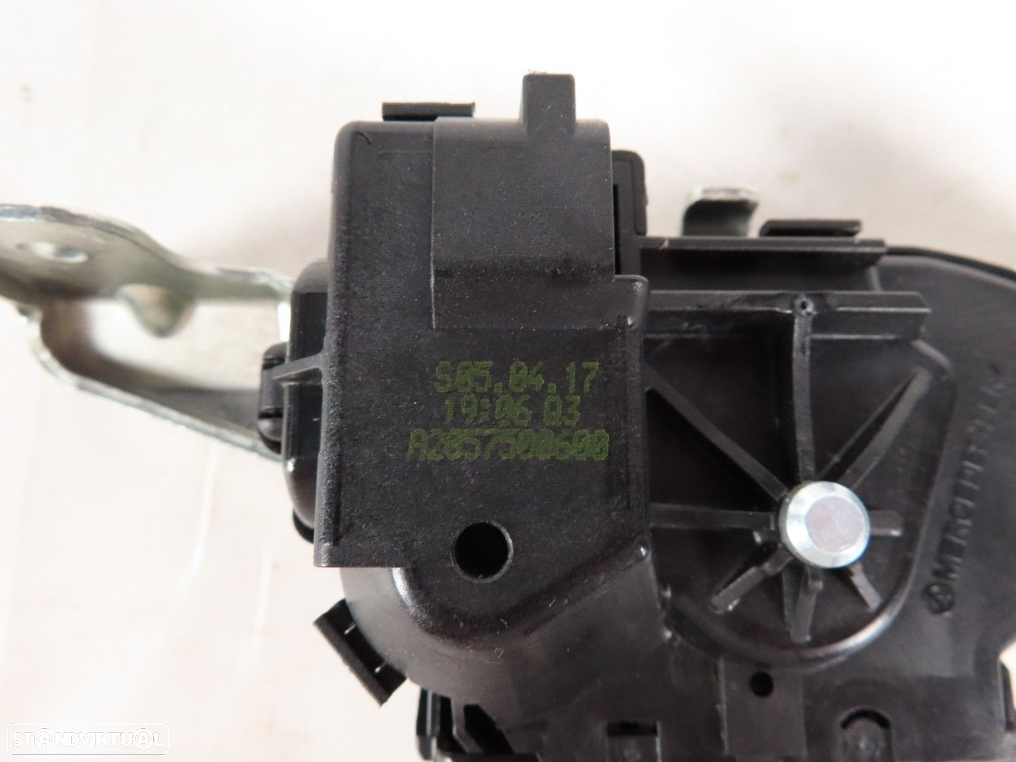 Fecho da mala Seminovo/ Original MERCEDES-BENZ E-CLASS Coupe (C238) A2057500600 - 3