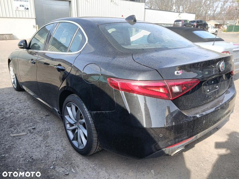 Alfa Romeo Giulia - 3